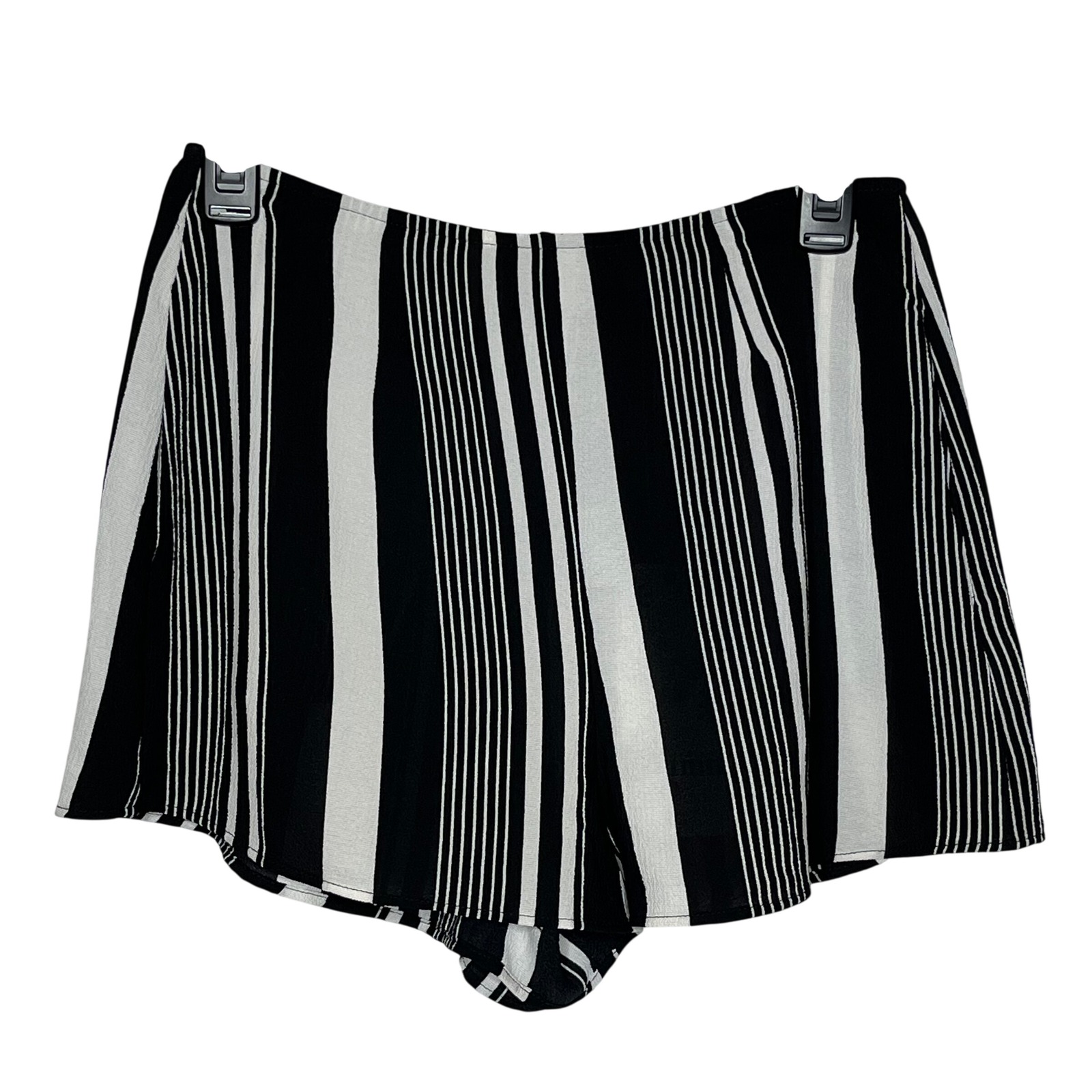 Show Me Your Mumu New Medium Sawyer Shorts Black White Striped